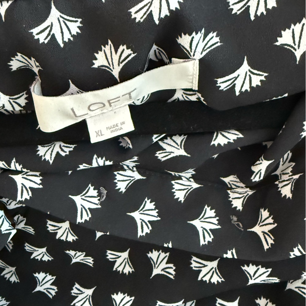 Price Drop Chic Black And White Patterned Blouse - image 3